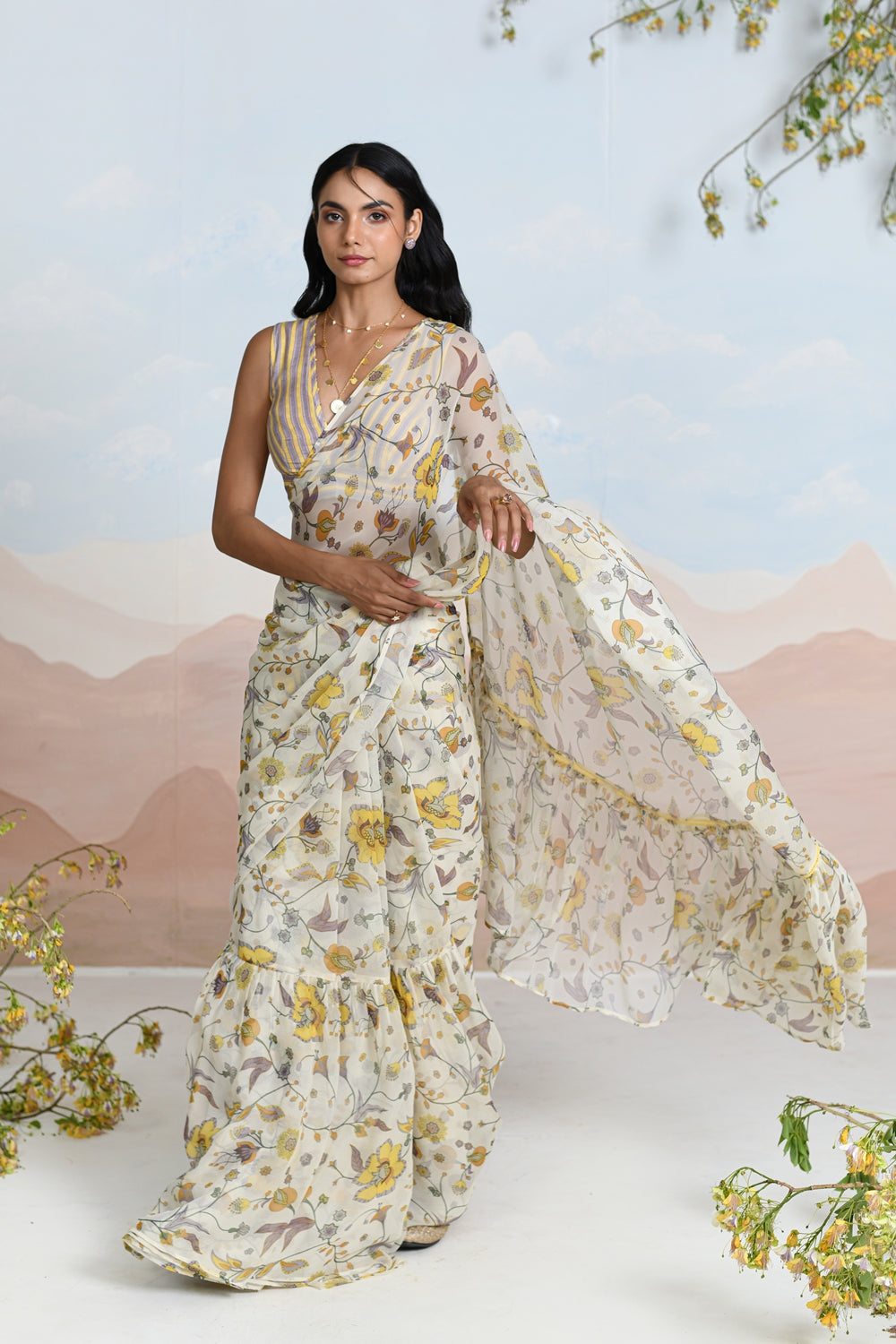 WOMEN'S BEIGE CHIFFON SUNDRENCHED SAREE