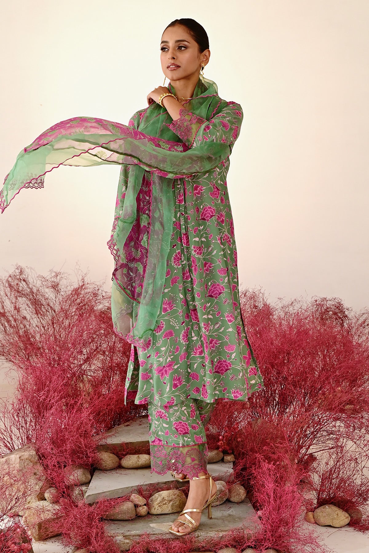 WOMEN'S GREEN AND MAGENTA CREPE & ORGANZA MOHAK A-LINE KURTA SET