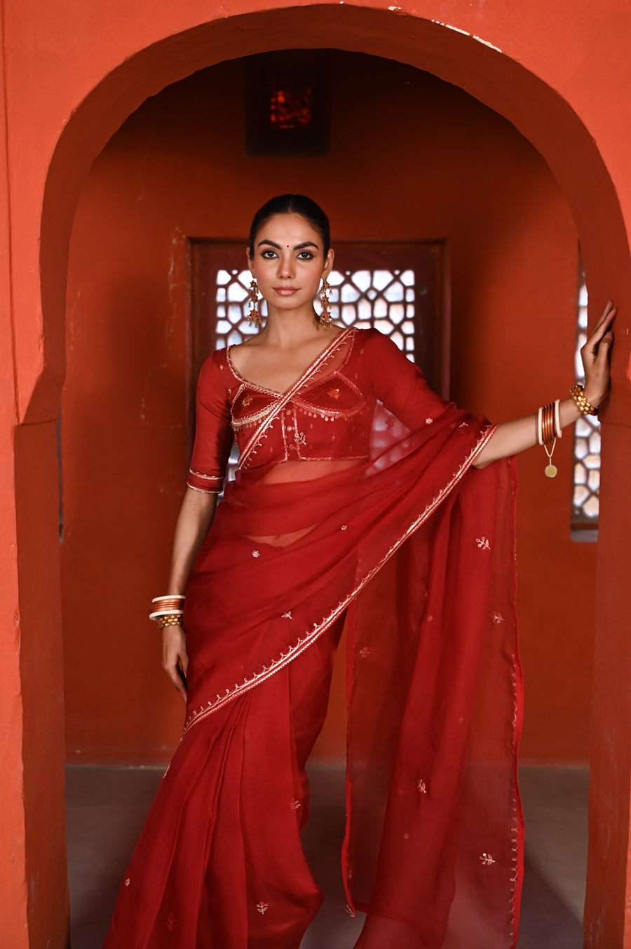 WOMEN'S DARK RED ORGANZA  GULABI SURKH SAREE SET