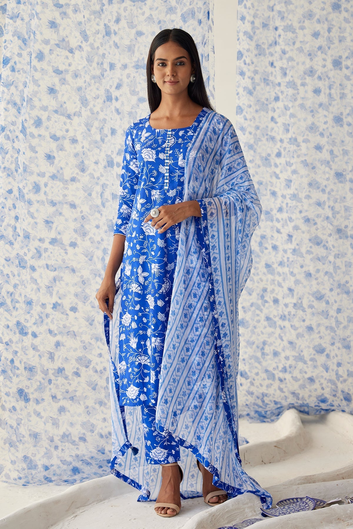 Sindhu straight suit set of 3 - Baise Gaba