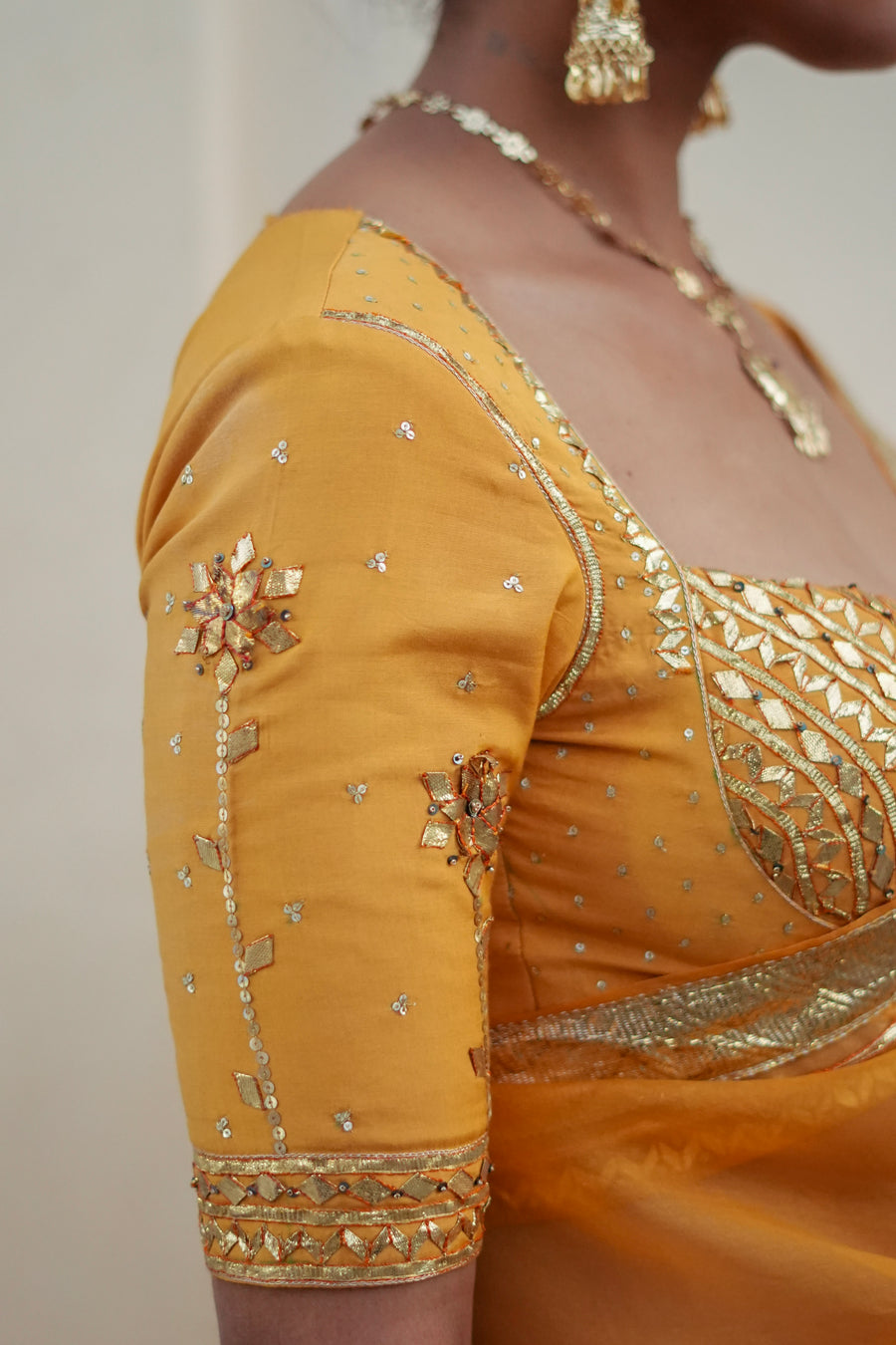 SUNEHRI  SAREE WITH UNSTITCHED BLOUSE
