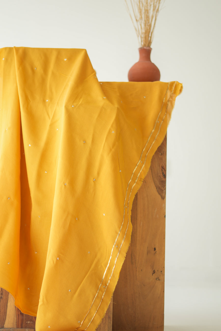 SUNEHRI  SAREE WITH UNSTITCHED BLOUSE