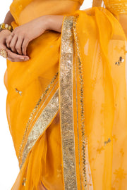 SUNEHRI SAREE WITH UNSTITCHED BLOUSE