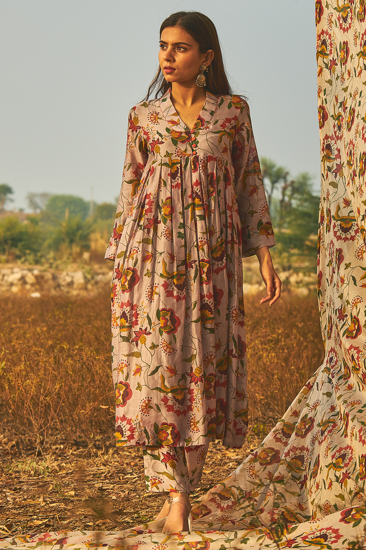 Pin by savithri pathirana on frocks | Stylish fall outfits, Cotton kurti  designs, Muslim fashion outfits