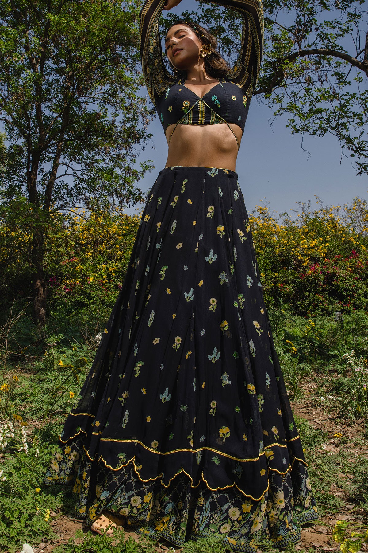 Cosmos Lehenga Set Of 3 °