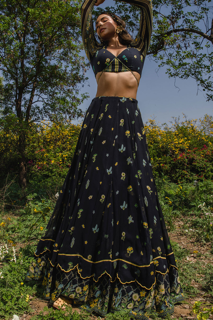 Cosmos Lehenga Set Of 3 °