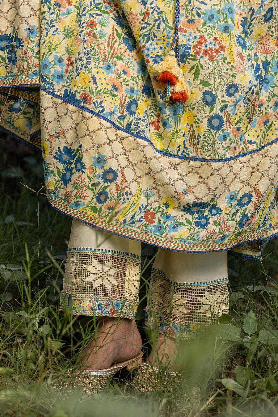 Savanna Anarkali With Koti Set Of 4 °