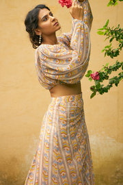 Kusha Kapila In Tarang Blouse Skirt Set Of 2 °