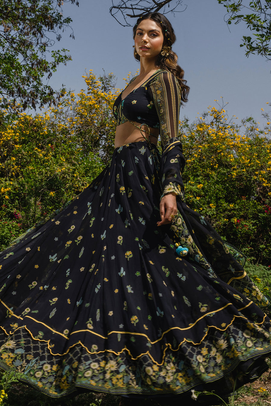 Cosmos Lehenga Set Of 3 °