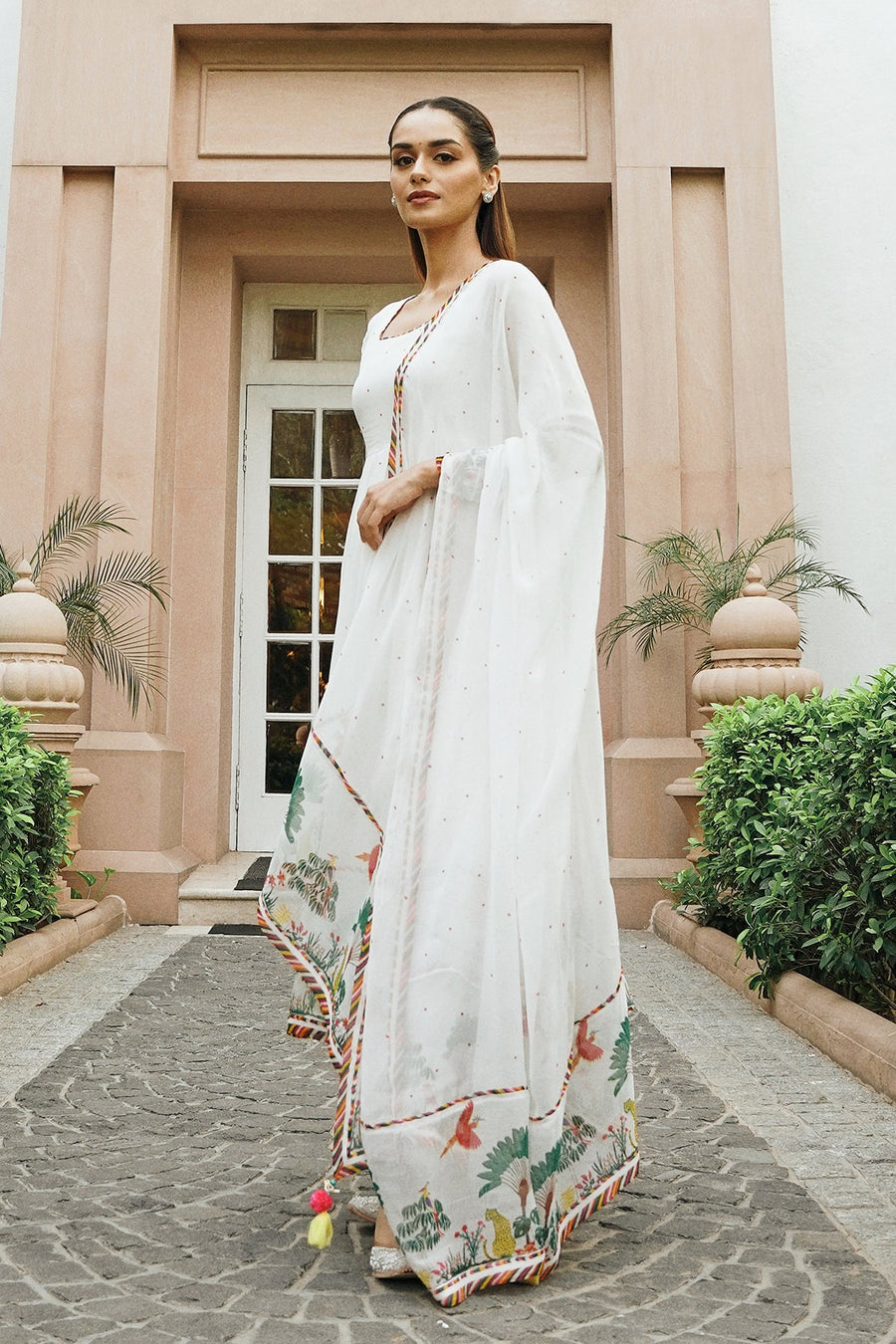 Manushi Chhillar In Noori Anarkali of 3 - Baise Gaba