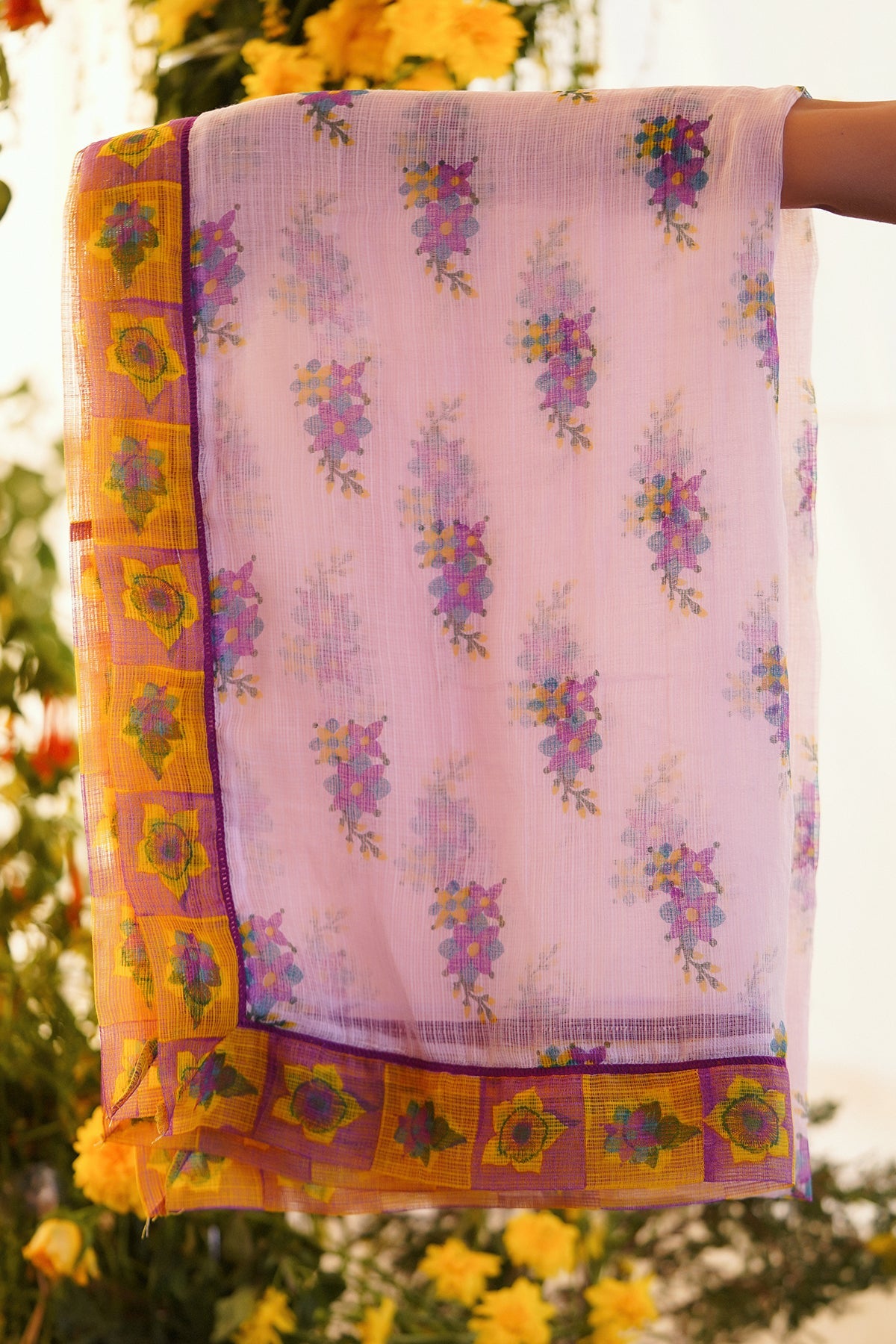 Samt Dupatta - Baise Gaba