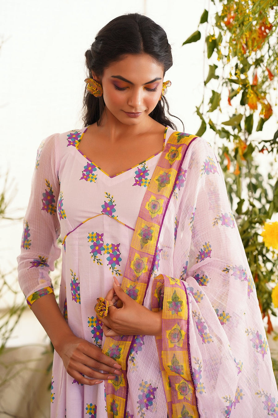 Samt Dupatta - Baise Gaba