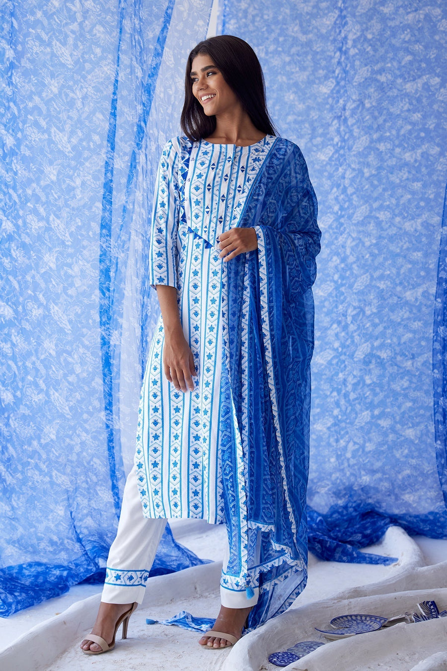 Vaayu Straight Suit Set Of 3 - Baise Gaba