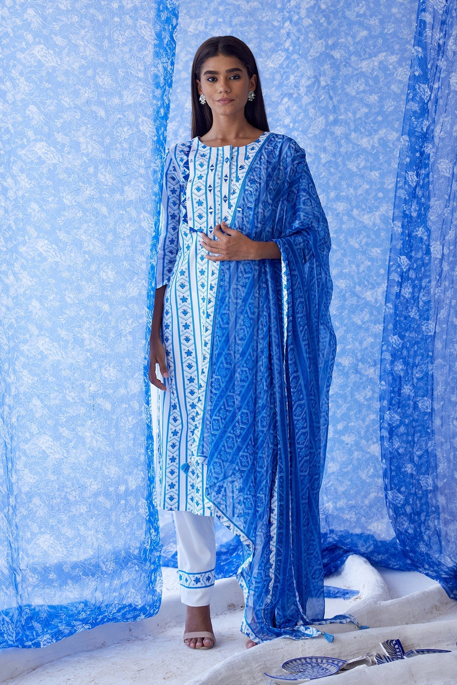 Vaayu Straight Suit Set Of 3 - Baise Gaba