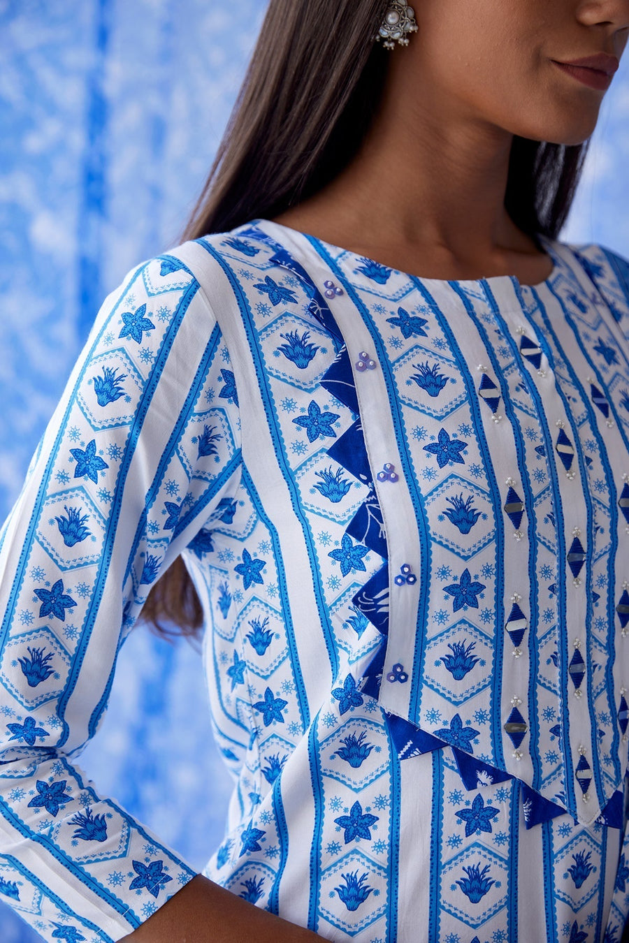 Vaayu Straight Suit Set Of 3 - Baise Gaba
