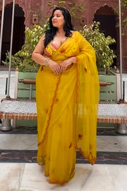 Neelakshi in Chanchal Saree